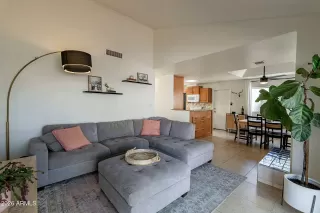 Photo #4: 6991807 Listing