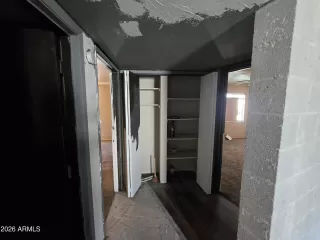 Photo #6: 6991922 Listing