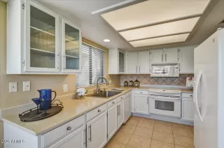 Photo #6: 6991966 Listing 