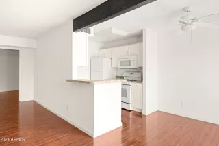 Photo #5: 6992046 Listing 