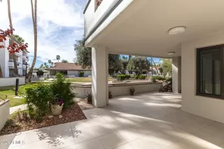 Photo #4: 6992117 Listing