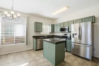 Photo #2: 6992118 Listing 