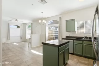 Photo #5: 6992118 Listing 