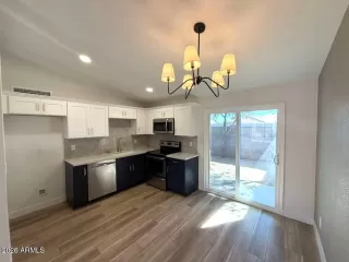 Photo #3: 6992207 Listing