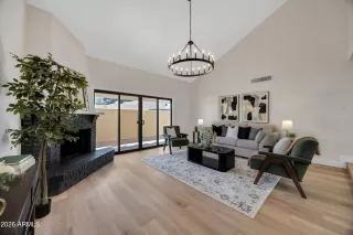 Photo #5: 6992421 Listing