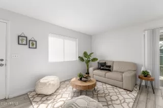 Photo #2: 6992440 Listing