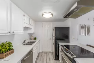 Photo #6: 6992440 Listing