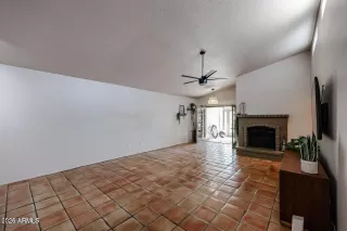 Photo #6: 6992442 Listing