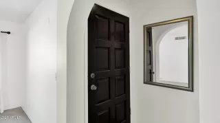 Photo #2: 6992485 Listing 