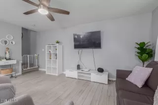 Photo #2: 6992496 Listing