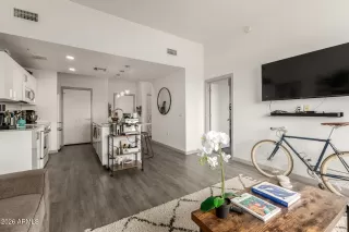 Photo #5: 6992524 Listing