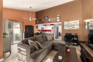 Photo #3: 6992750 Listing