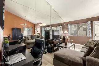 Photo #5: 6992750 Listing