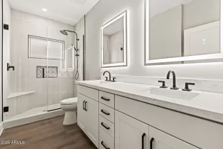 Photo #4: 6992772 Listing