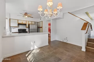 Photo #6: 6992833 Listing