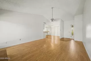 Photo #4: 6992853 Listing 