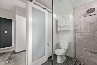 Photo #5: 6992878 Listing 