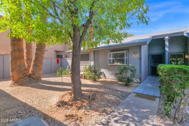 MLS: 6992889 Condo For Sale