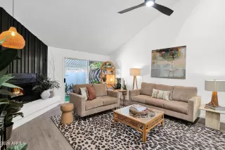 Photo #5: 6992889 Listing 