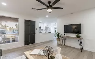 Photo #2: 6992903 Listing 