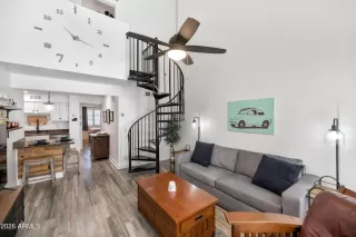 Photo #2: 6992917 Listing