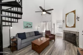 Photo #3: 6992917 Listing