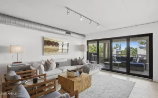 Photo #2: 6992973 Listing