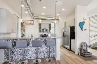 Photo #5: 6992991 Listing 