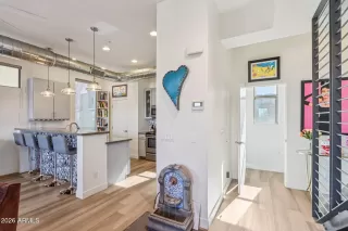 Photo #6: 6992991 Listing 