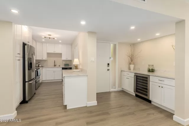 MLS: 6993253 Condo For Sale