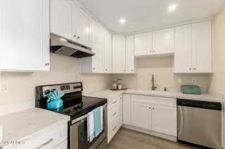 Photo #6: 6993253 Listing 