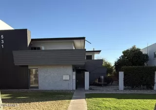 More Details about MLS # 6993270 : 531 E ROANOKE AVENUE A#A