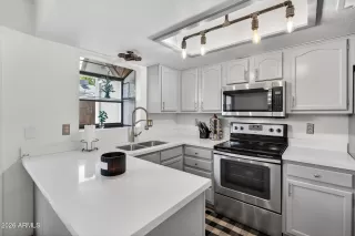 Photo #6: 6993362 Listing