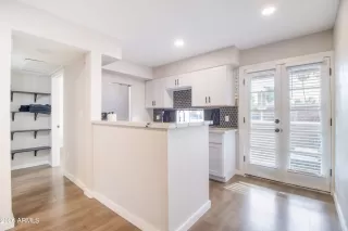 Photo #5: 6993373 Listing 