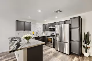 Photo #6: 6993426 Listing 