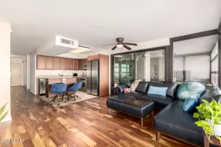 Photo #1: 6993472 Listing 