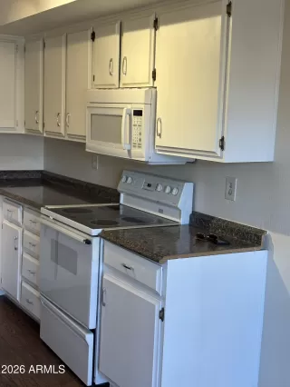 Photo #5: 6993600 Listing 