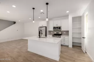 Photo #2: 6993622 Listing 