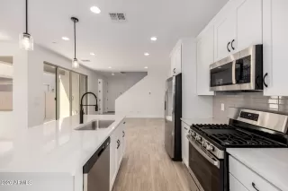 Photo #5: 6993622 Listing 