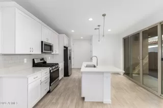 Photo #3: 6993672 Listing 