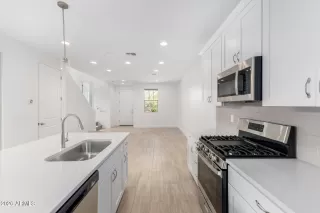 Photo #4: 6993672 Listing 