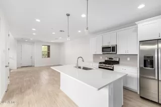 Photo #5: 6993672 Listing 