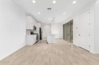 Photo #6: 6993672 Listing 