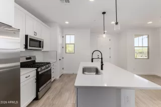 Photo #2: 6993717 Listing 