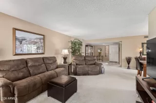 Photo #5: 6993823 Listing 