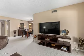 Photo #6: 6993823 Listing 