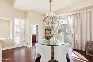 Photo #5: 6993906 Listing 