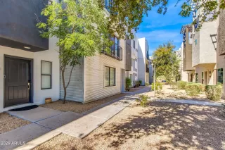 Browse active condo listings in BROWNSTONE COMMONS