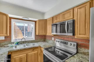 Photo #6: 6994019 Listing 