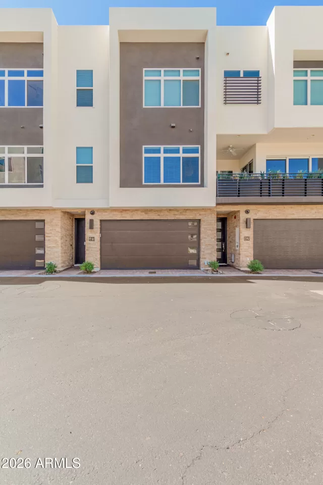 MLS: 6994068 Condo For Sale